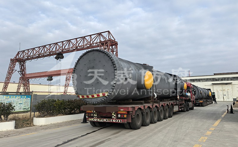 150T大型换热设备防腐